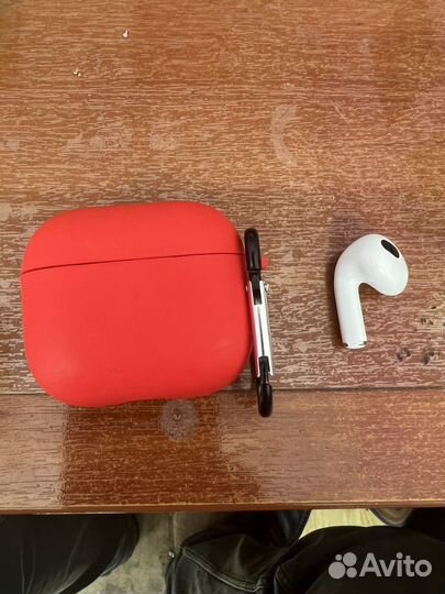 Airpods 2 наушник левый с зарядным устройством