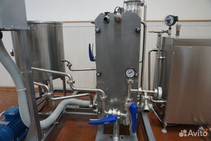 Проточный пастеризатор-охладитель молока