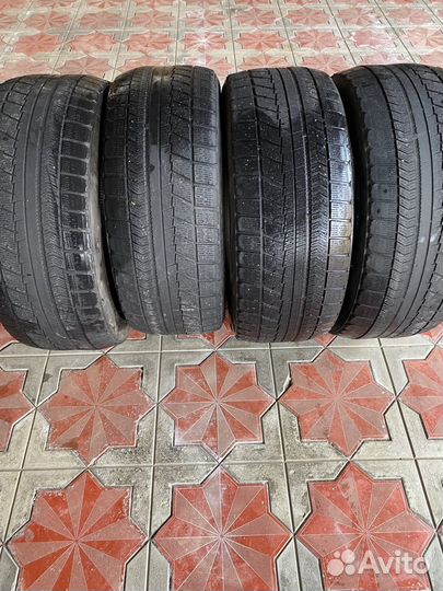 Bridgestone Blizzak Ice 245/45 R18