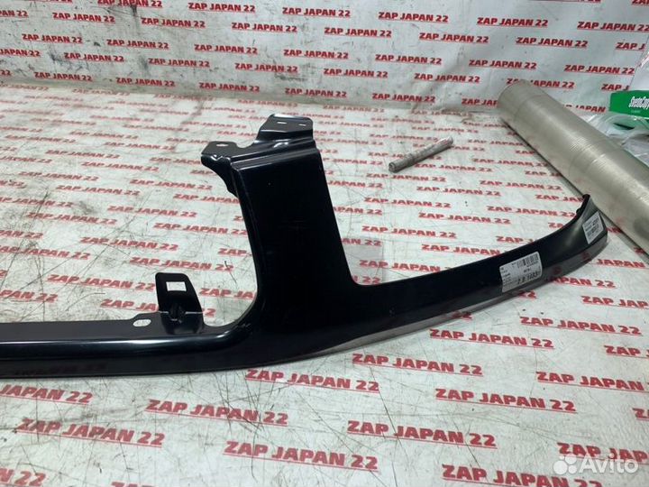 Планка под фары Toyota Rav4 ACA21