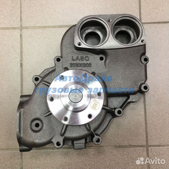 Насос водяной помпа Мерседес двигатель OM 401 402