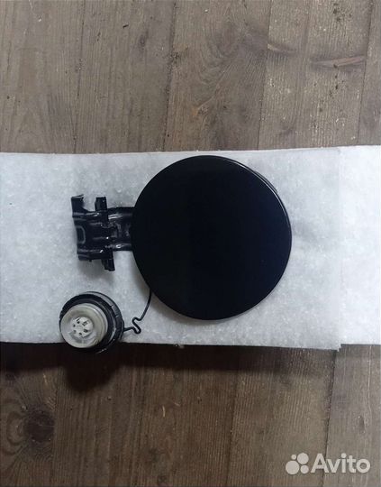 Лючок бензобака Toyota RAV4 CA40 2012-2018