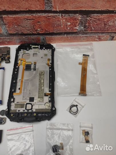 Смартфон Doogee S60 на зачасти