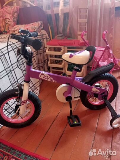 Детский трехколесный велосипед новый