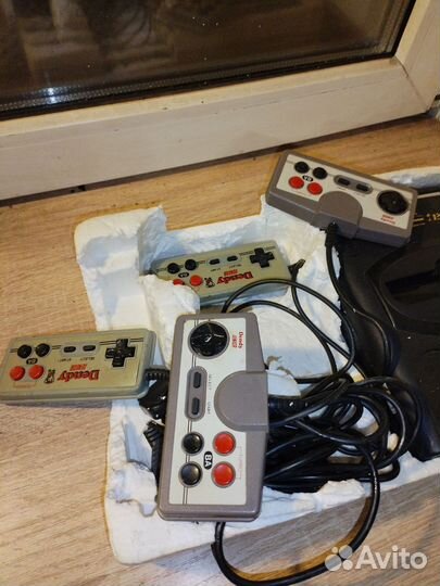 Игровая приставка лифа