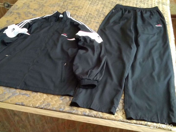 Спортивный костюм