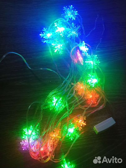 Гирлянда цветные снежинки 6м