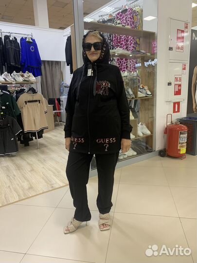 Спортивные костюм женские