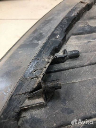 Фара правая Volkswagen Polo