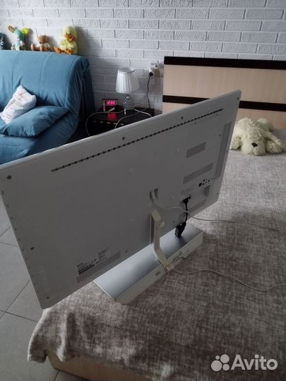 Продам телевизор Philips