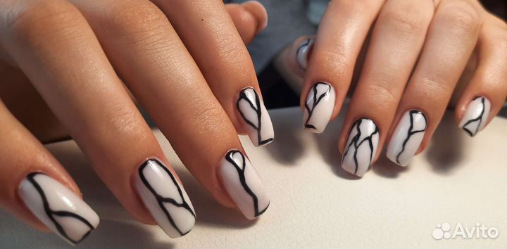 Мастер маникюра и педикюра