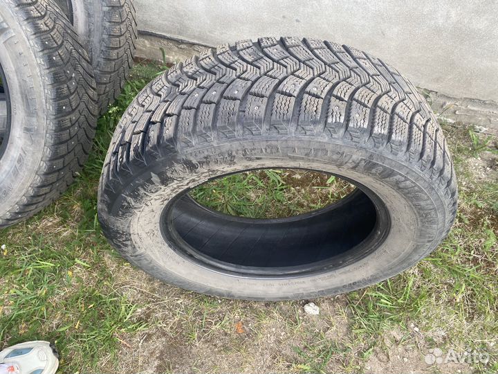 Michelin X-Ice North 215/65 R16