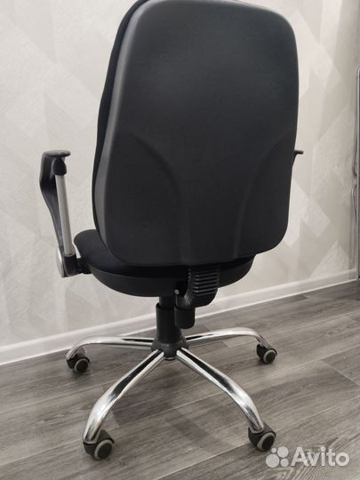 Компьютерное кресло