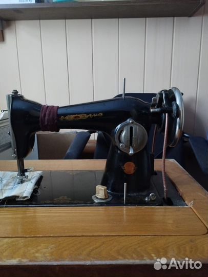 Швейная машина Подольск ножная