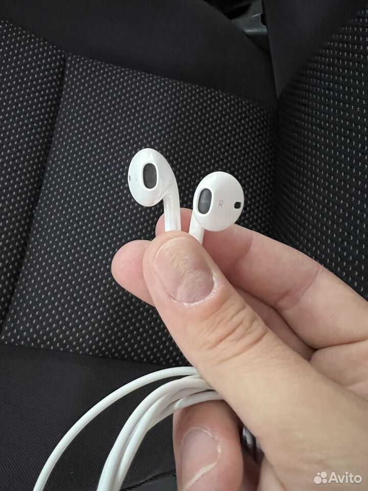 Наушники airpods