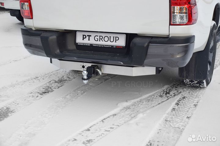 Фаркоп Toyota hilux с 2015 - съемный квадрат