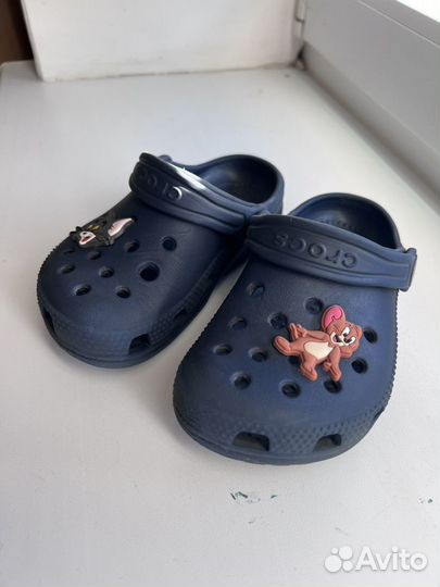 Crocs C8