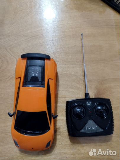 Машинка на пульте управления