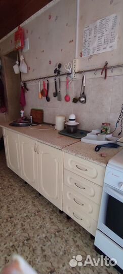 Угловой шкаф-пенал