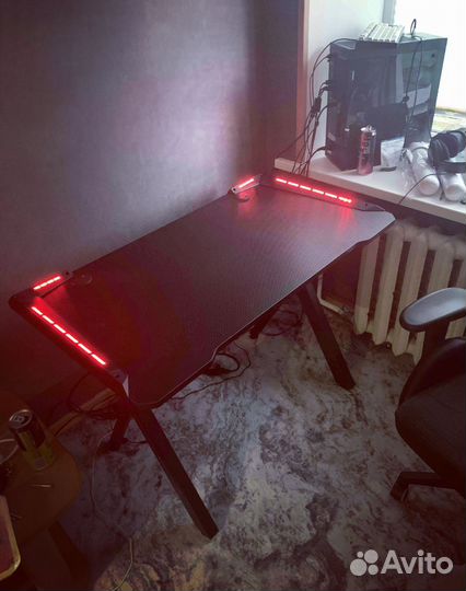 Игровой компьютерный стол с подсветкой Defender