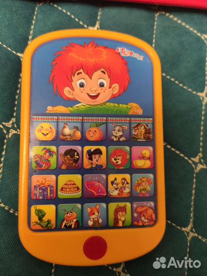 Планшет и телефон Азбукварик