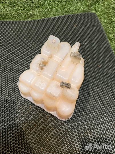 Бачок расширительный Porsche Cayenne 958 2010-20