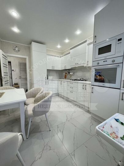 2-к. квартира, 65 м², 4/9 эт.