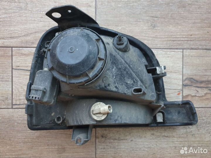 Renault Kangoo.Рено Канго 98-2002г. Фара перед. L