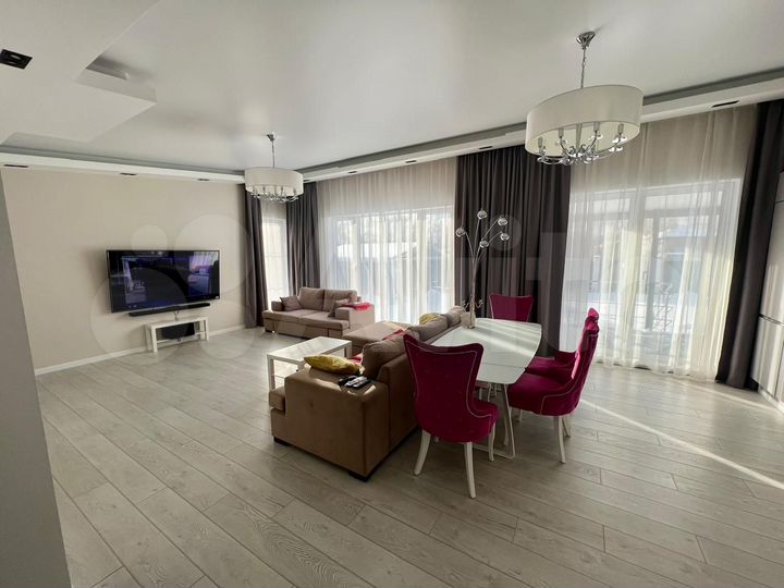 Дом 161 м² на участке 10,5 сот.