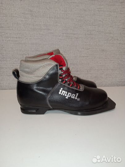 Лыжные ботинки 36р