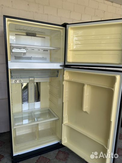 Холодильник бу sharp
