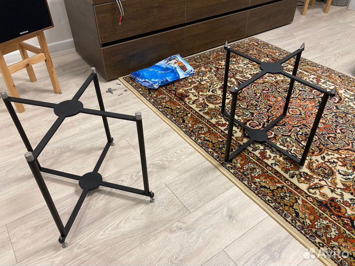 Стойки для акустики Spendor