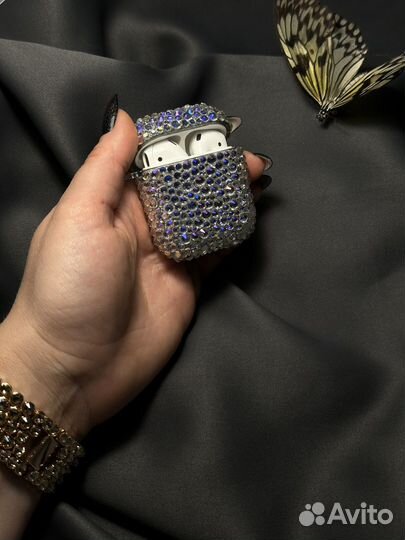 Инкрустация стразами