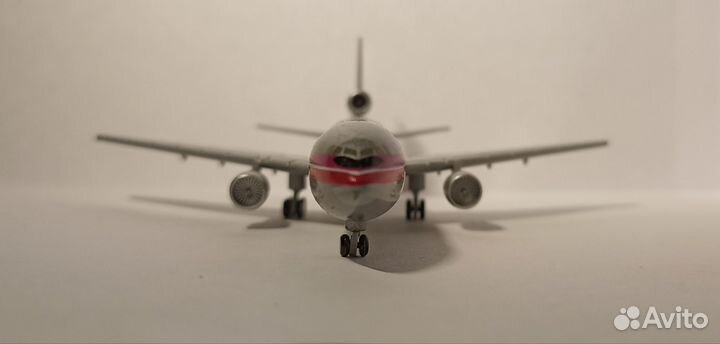 Модель самолета DC-10 Hawaiian 1:500