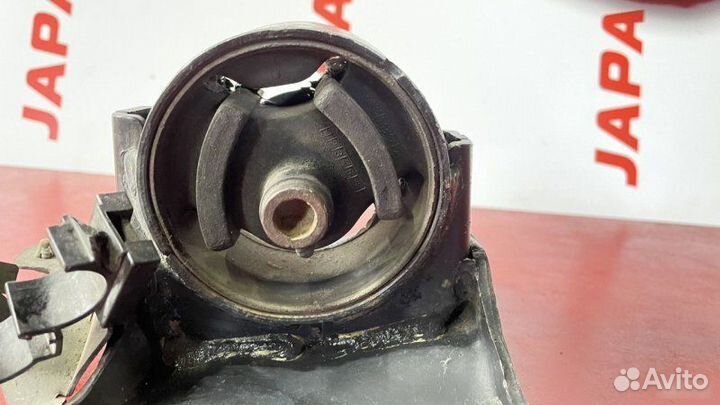 Подушка АКПП Nissan Cefiro A32 2.0 AT 1994—2000