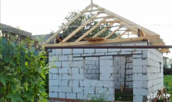 Бригада строителей