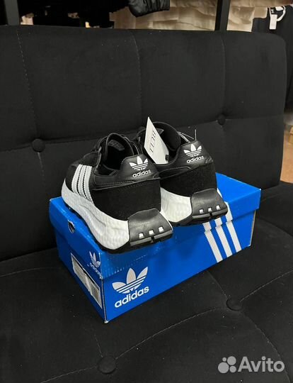 Кроссовки Adidas Retropy: создавай свой стиль