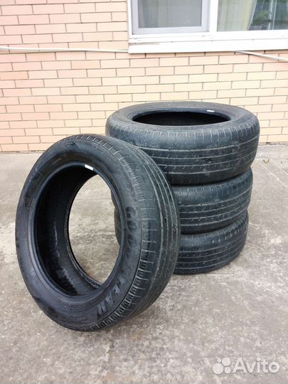 Goodyear EfficientGrip SUV 4x4 215/60 R17