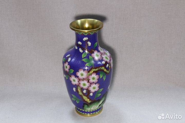 Ваза Цветущая сакура. Китай. Эмаль. Люкс