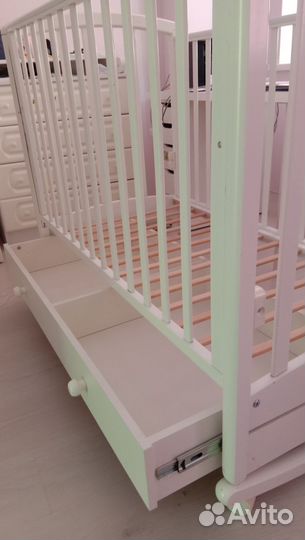 Детская кровать-качалка