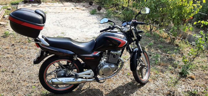 Сузуки EN 125