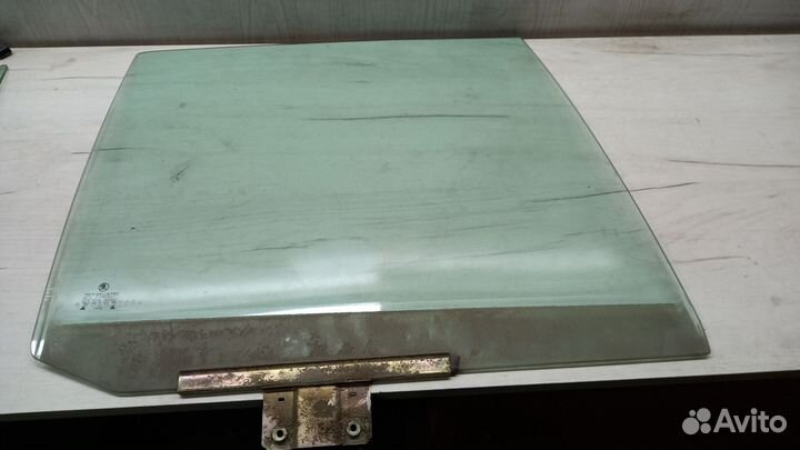 Стекло двери задней правой Skoda Felicia