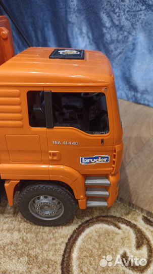 Мусоровоз Bruder Man