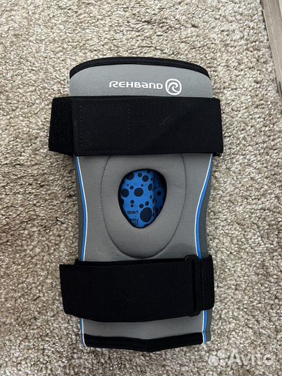 Наколенник Rehband неопреновый c отверстием 7782