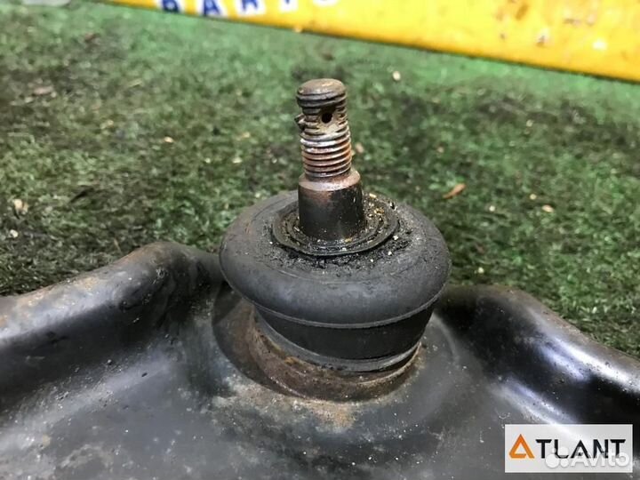 Рычаг передний правый honda inspire