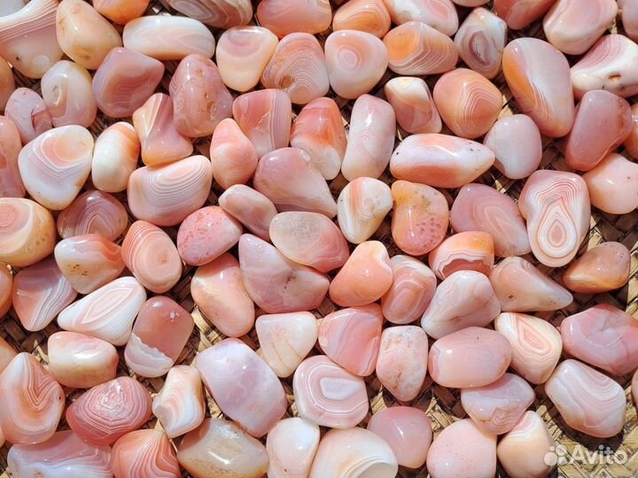 Полосчатый кружевной агат