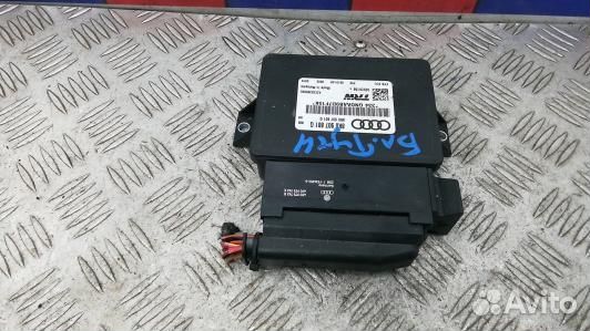 Блок управления ручника (стояночного тормоза) audi