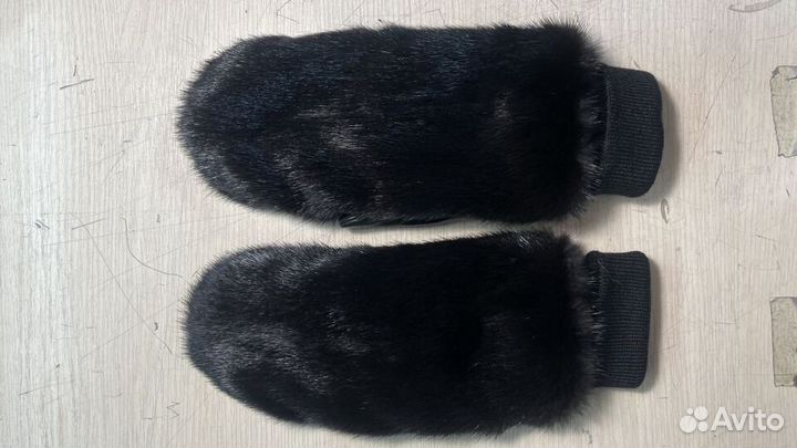 Варежки из меха норки черные с кожей,размер 7-8
