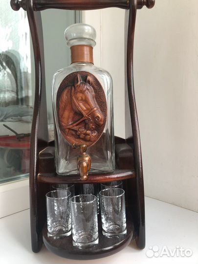 Графин с 6 стопками на подставке