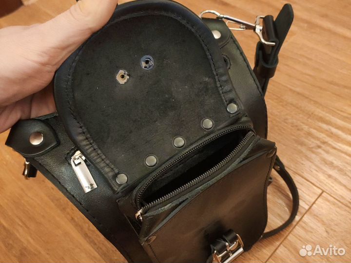 Сумка на бедро кожаная